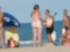 Bella donna matura sedotta da un giovane filmati lesbo gratis ragazzo.