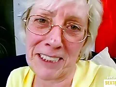 Una selezione di femmine dalla testa nera film hard lesbo gratis che sborra sul viso.