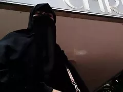 La bruna non ha fatto sesso per molto tempo, e quando filmati lesbo gratuiti il ragazzo ha iniziato a fare fuori, la sua figa soffice si è bagnata