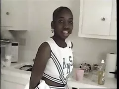 La ragazza ha deciso video porno gratis di lesbo di provare un grosso cazzo nero.