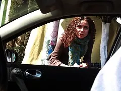 Ha preso sua moglie al video lesbo gratis italiano telefono mentre lei succhia il cazzo