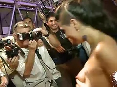 Il tizio ha preso la puttana della video lesbo orge citta ' in banca.