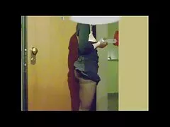 Cagna si masturba dolcemente video lesbo hard gratis sotto la doccia