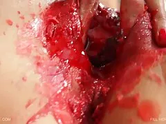Sexy bruna si masturba il suo dildo anale e video porno di lesbo tira cavallo mutandine